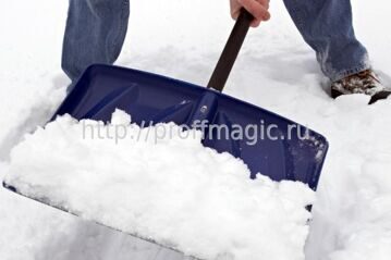 Уборка территории от снега